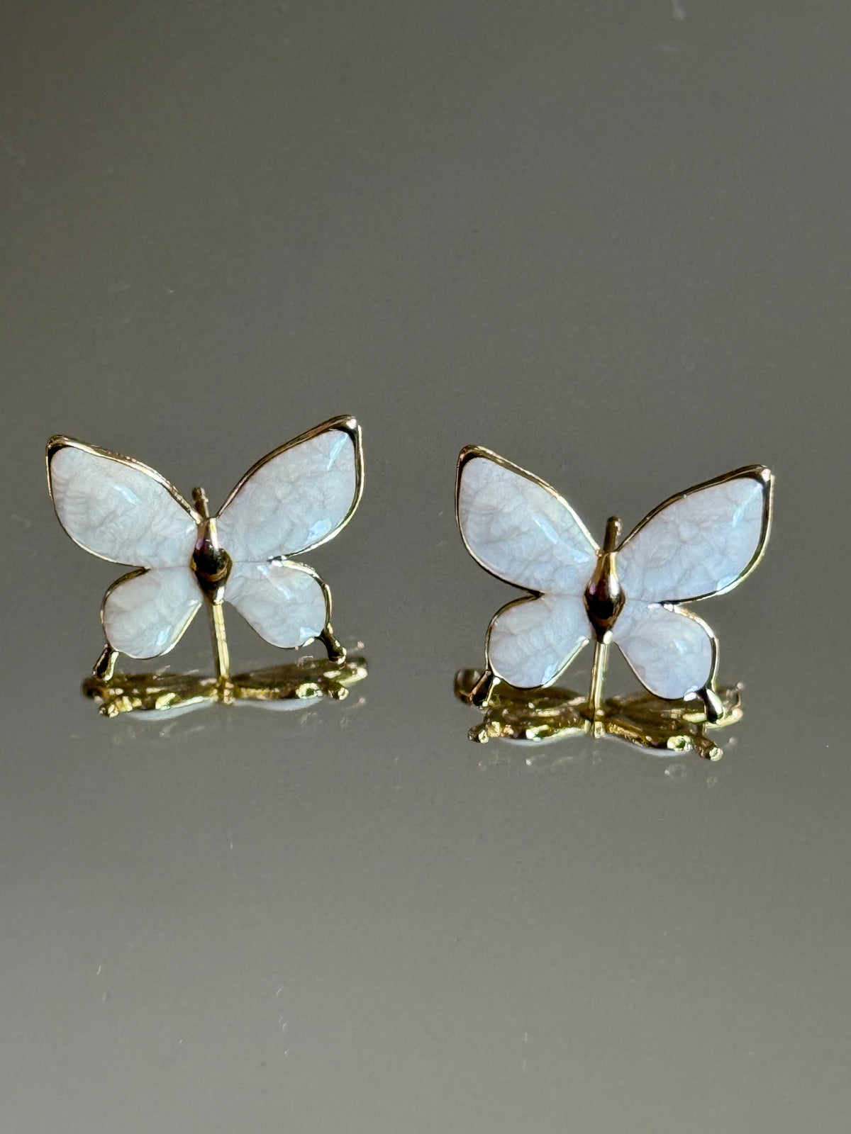 MARIPOSA PERLA EARRINGS