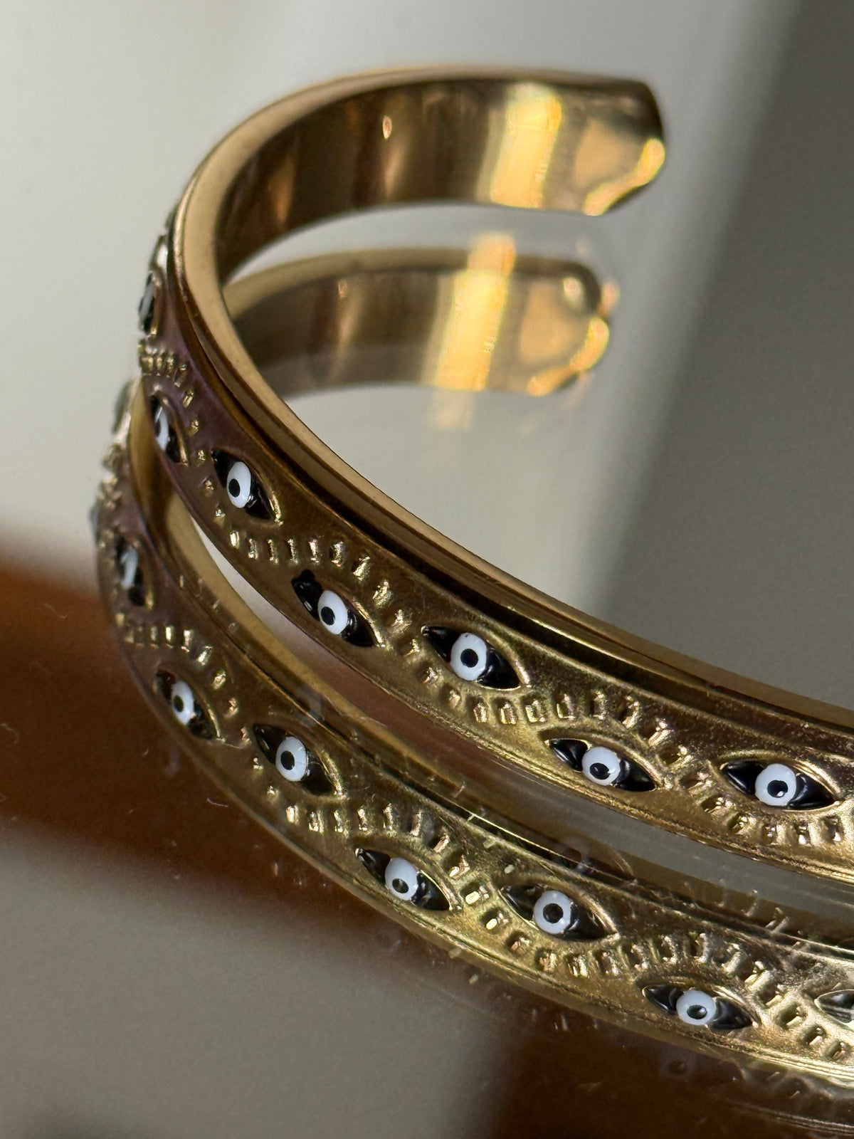 OJITOS CUFF BRACELET