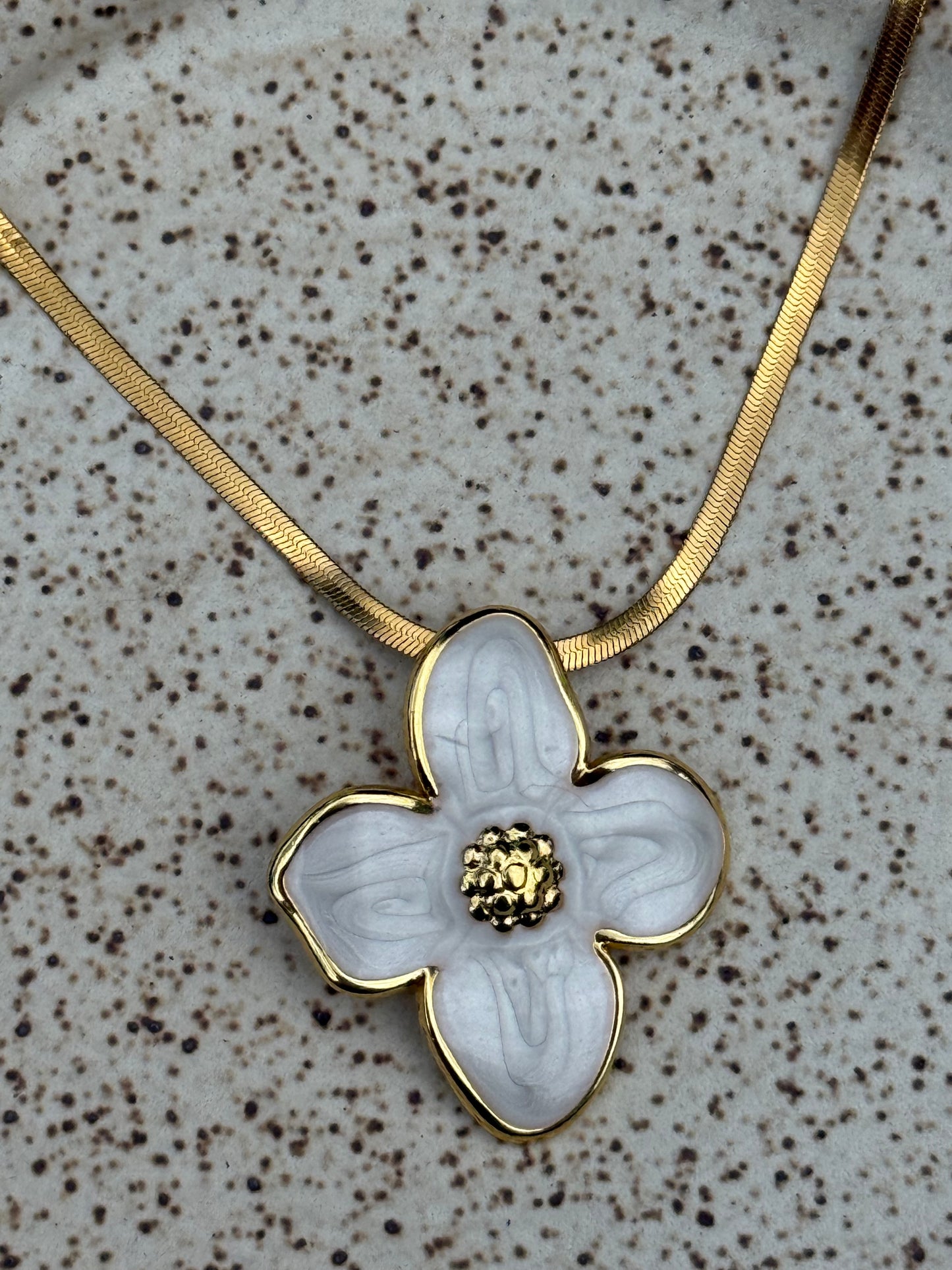 ORCHID NECKLACE
