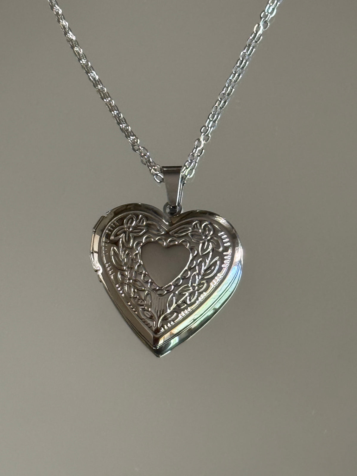 LOCK MY HEART NECKLACE