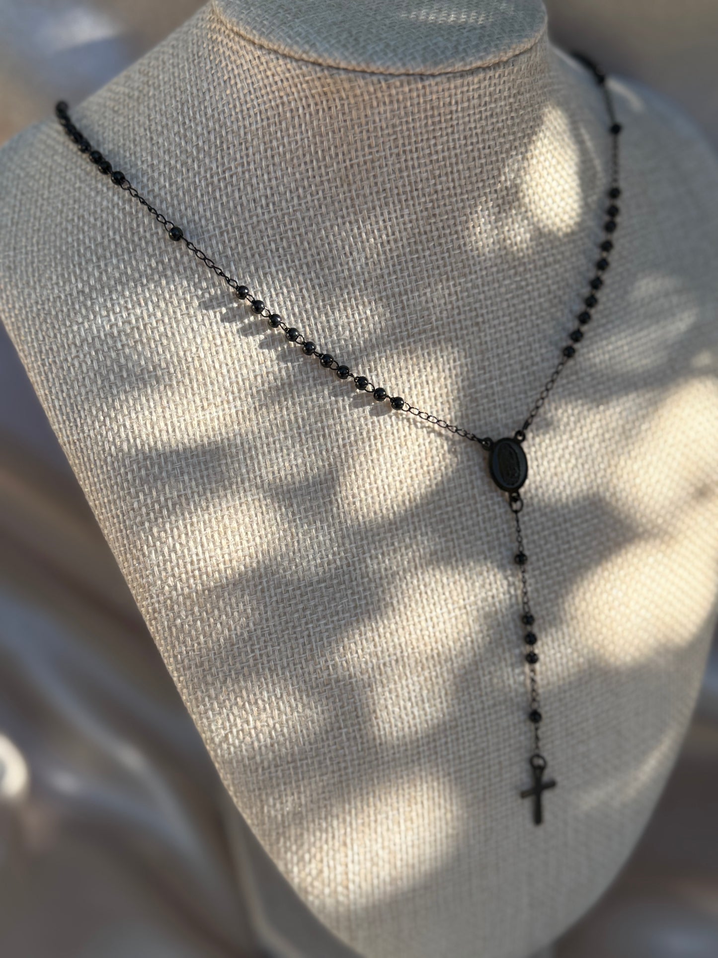 LUZ ROSARIO NECKLACE (STAINLESS STEEL)